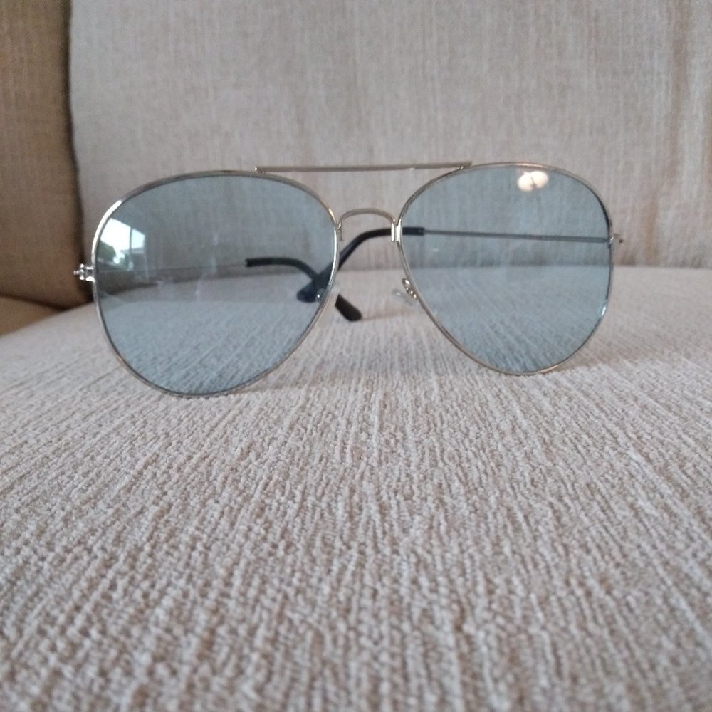 Rayban style sunglasses Light blue lens